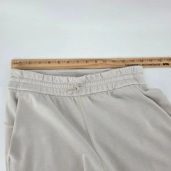 Lululemon LW6BZXS Softstreme High-Rise Straight-Leg Short Crop Pant Ivory Size 6 - Picture 10 of 12